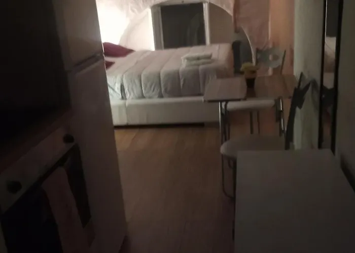 Arch House Nocleg ze śniadaniem *