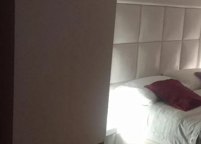 Nocleg ze śniadaniem Arch House